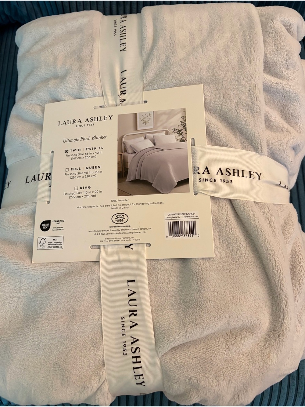 NEW Laura Ashley Ultimate Plush Blanket in Light Gray Twin Size